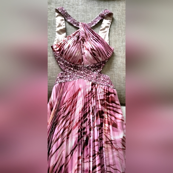 Women's Pink Formal, Prom of Cocktai Dress with Sequins, Stones & Embellishments - Picture 15 of 16